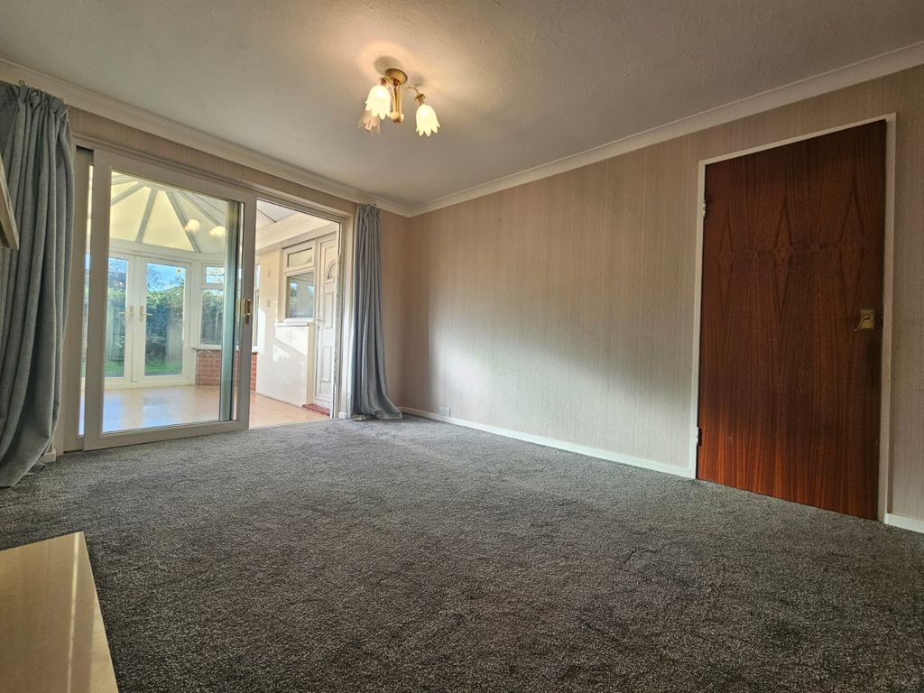 Property photo 2 of 21 Front