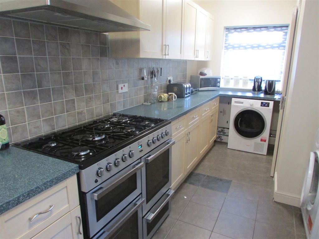 Property photo 3 of 10 Irchester 004.Jpg