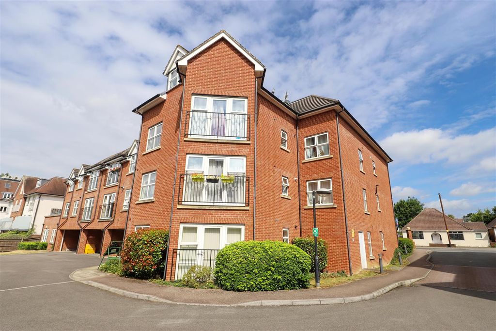 Property photo 2 of 13