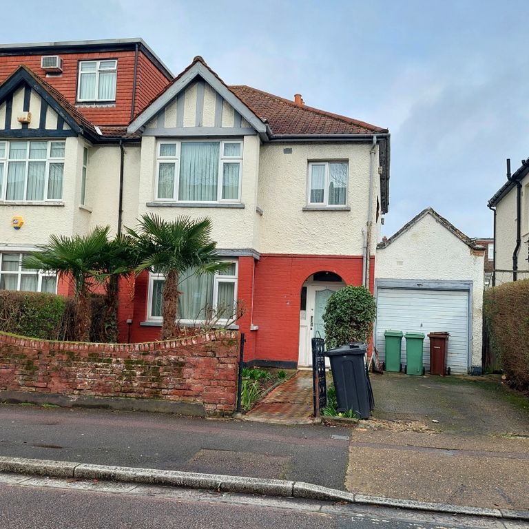 Property photo 1 of 3