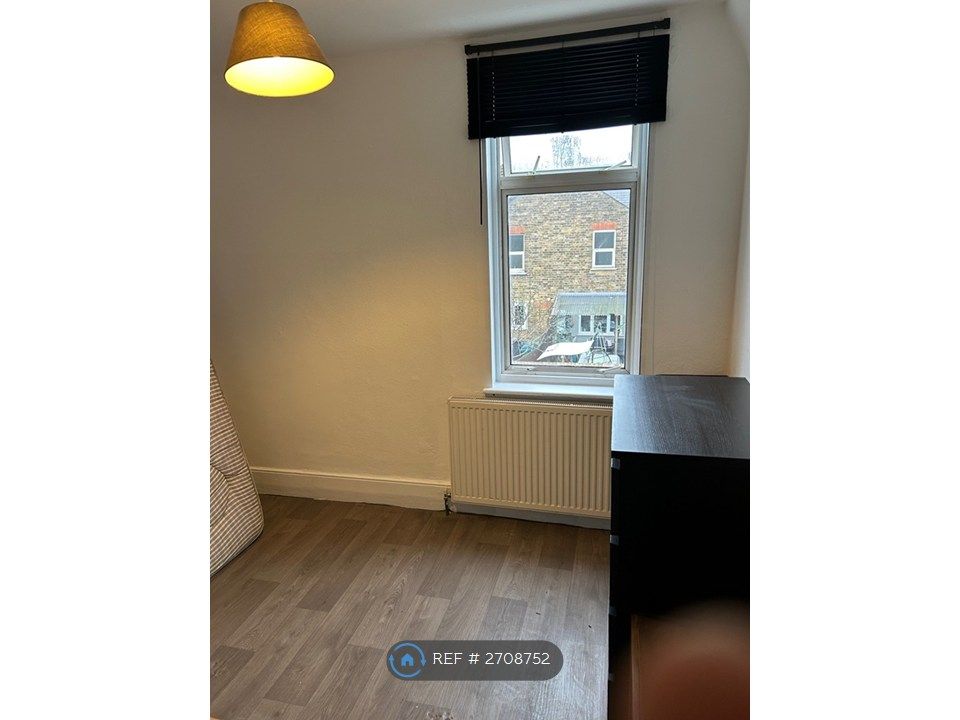 Property photo 1 of 3