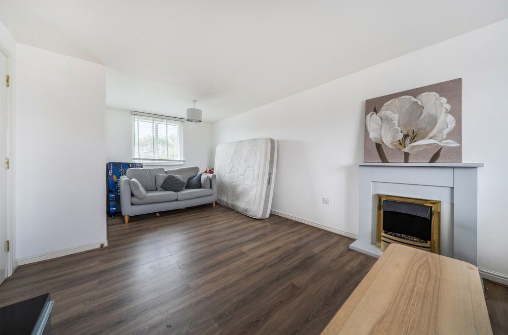 Property photo 2 of 13 2
