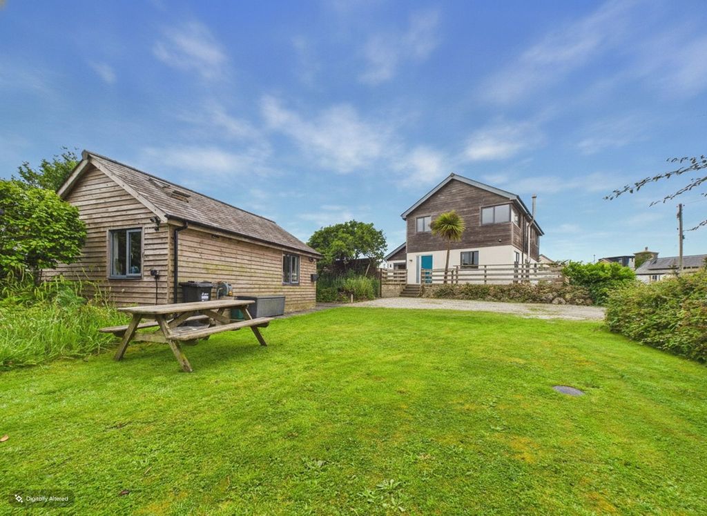 Property photo 1 of 43