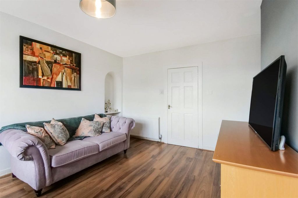 Property photo 3 of 17 Picture No. 07