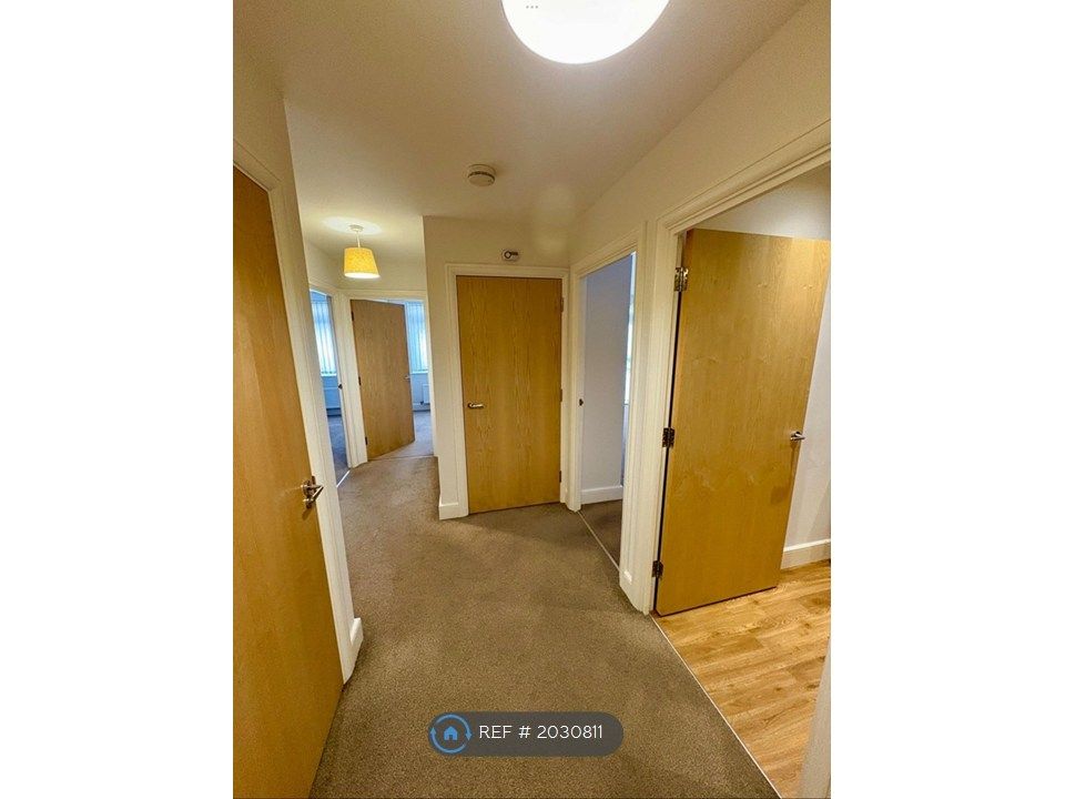 Property photo 1 of 17 Hall