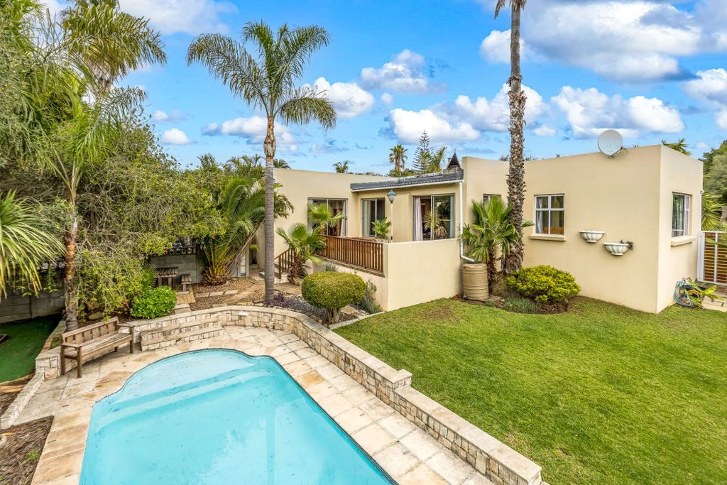 Property photo 1 of 32 Dbv1704584