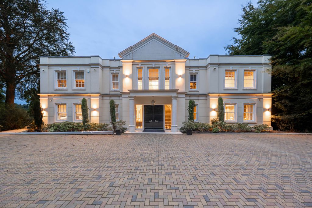 Property photo 1 of 24