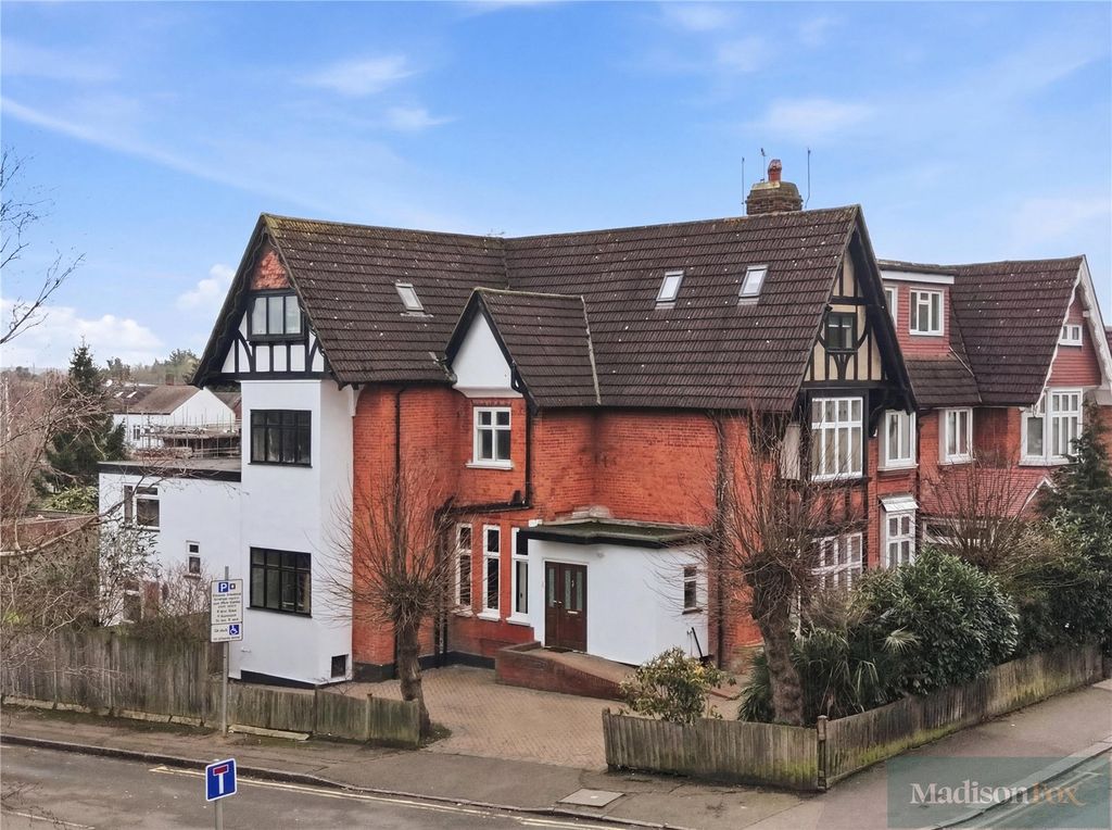 Property photo 1 of 34 Picture No. 20