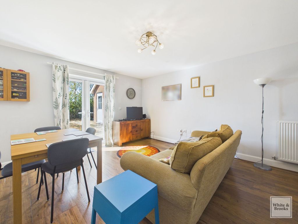 Property photo 3 of 18