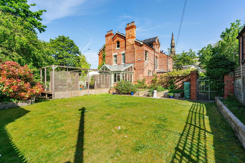 Property photo 3 of 54