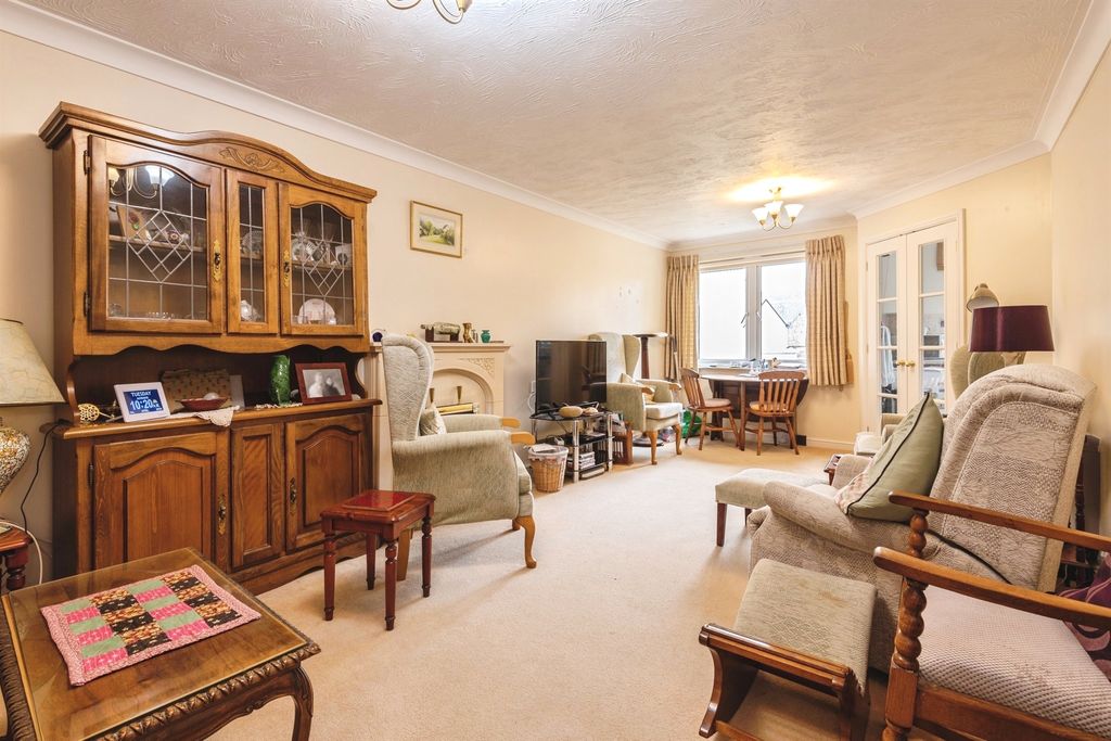 Property photo 3 of 14