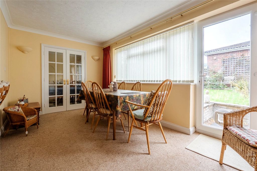 Property photo 3 of 16 Picture No. 10