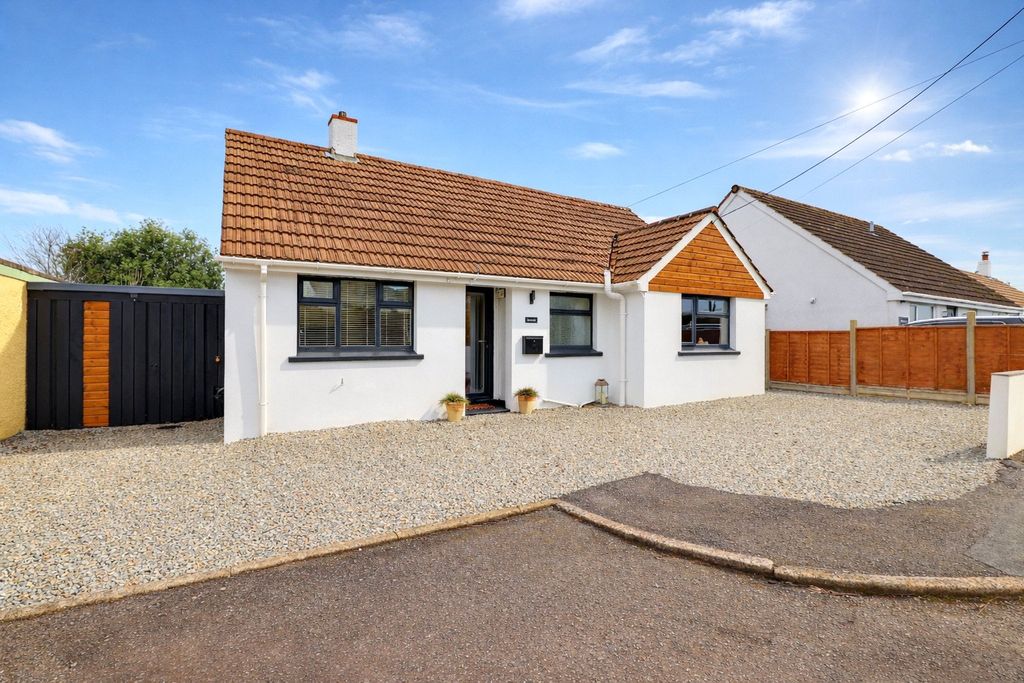 Property photo 2 of 22 Picture No. 06