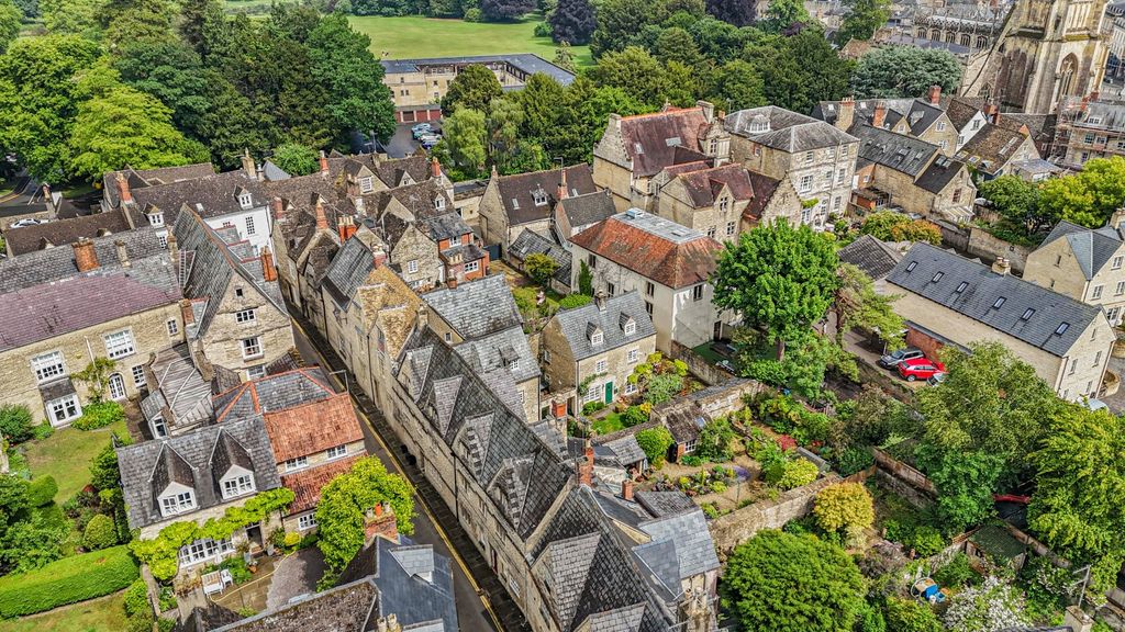 Property photo 2 of 29 Picture No. 43