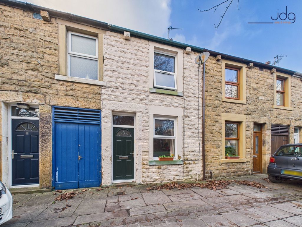 Property photo 1 of 10 Welcome To Furness Street!