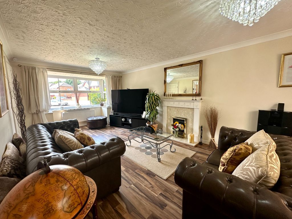 Property photo 3 of 34
