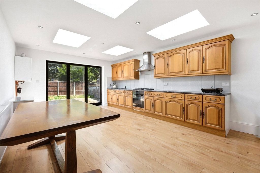 Property photo 3 of 21 Picture No. 03