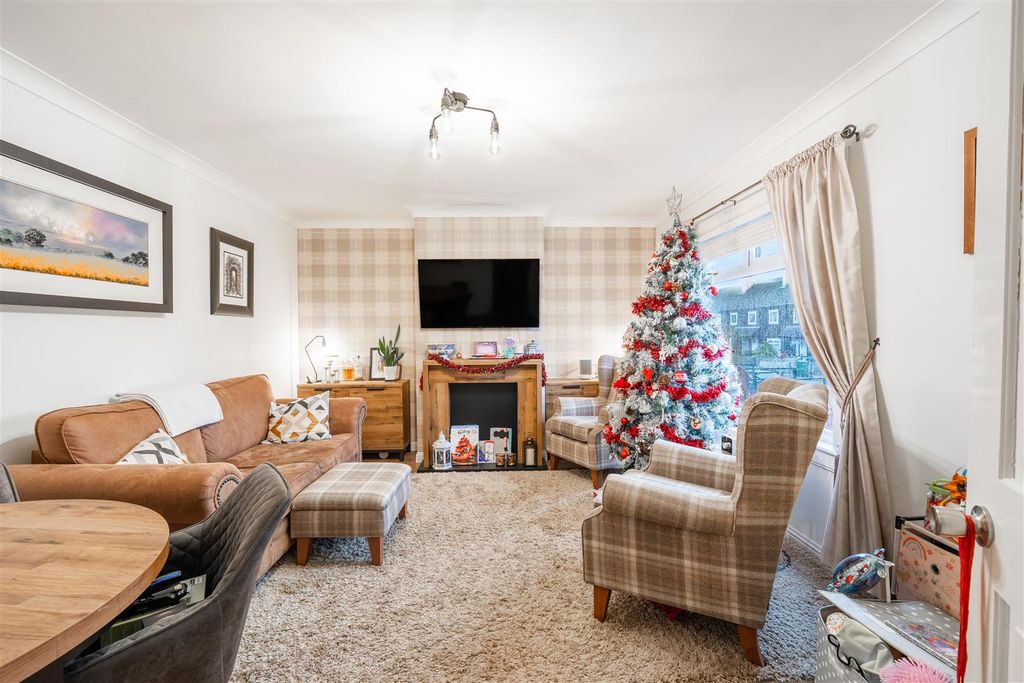 Property photo 3 of 12 Lounge-2.Jpg