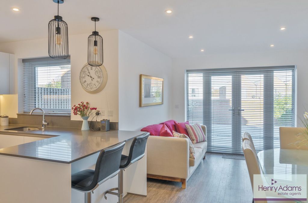 Additional image 7 of 3 bed semi-detached house for saleFrancis Rose Way, Liss GU33