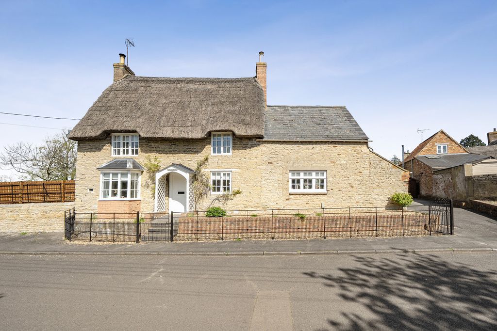 Property photo 1 of 29