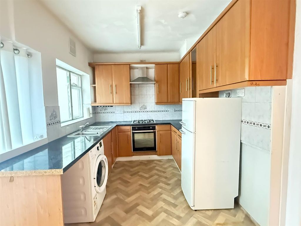 Property photo 2 of 12 Avo 4.Jpg