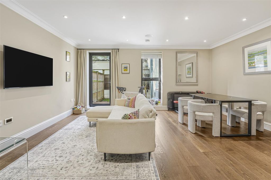 Property photo 2 of 9 Mnh09775.Jpg