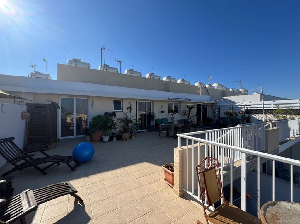 Property photo 1 of 13 Large Uncovered...