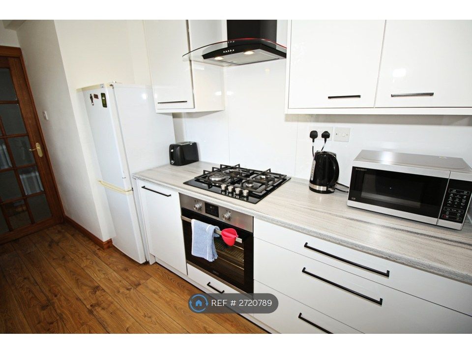 Property photo 2 of 15 Kitchen