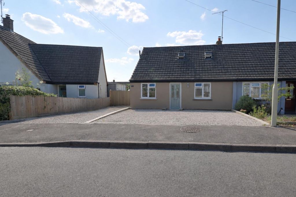 Property photo 1 of 31