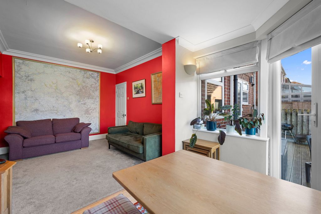 Property photo 3 of 26