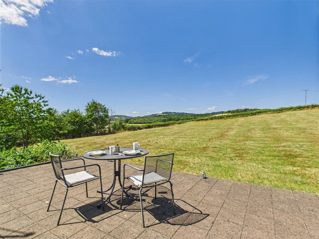 Property photo 3 of 43 Picture No. 65