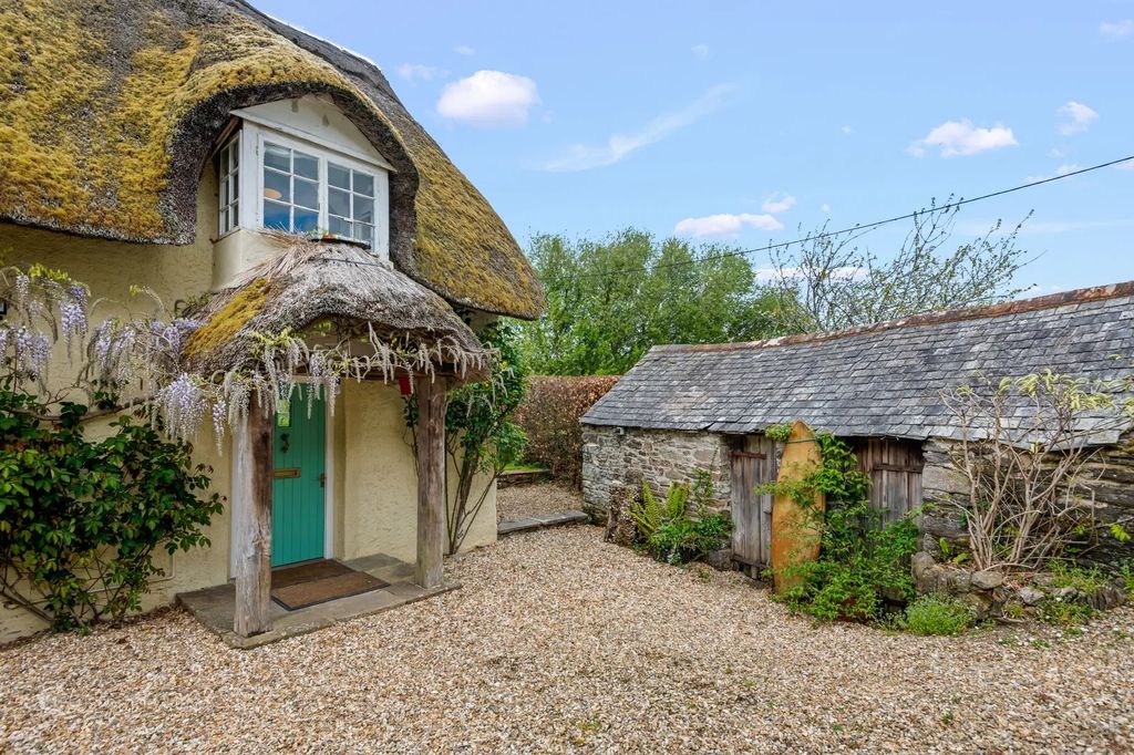 Property photo 2 of 14