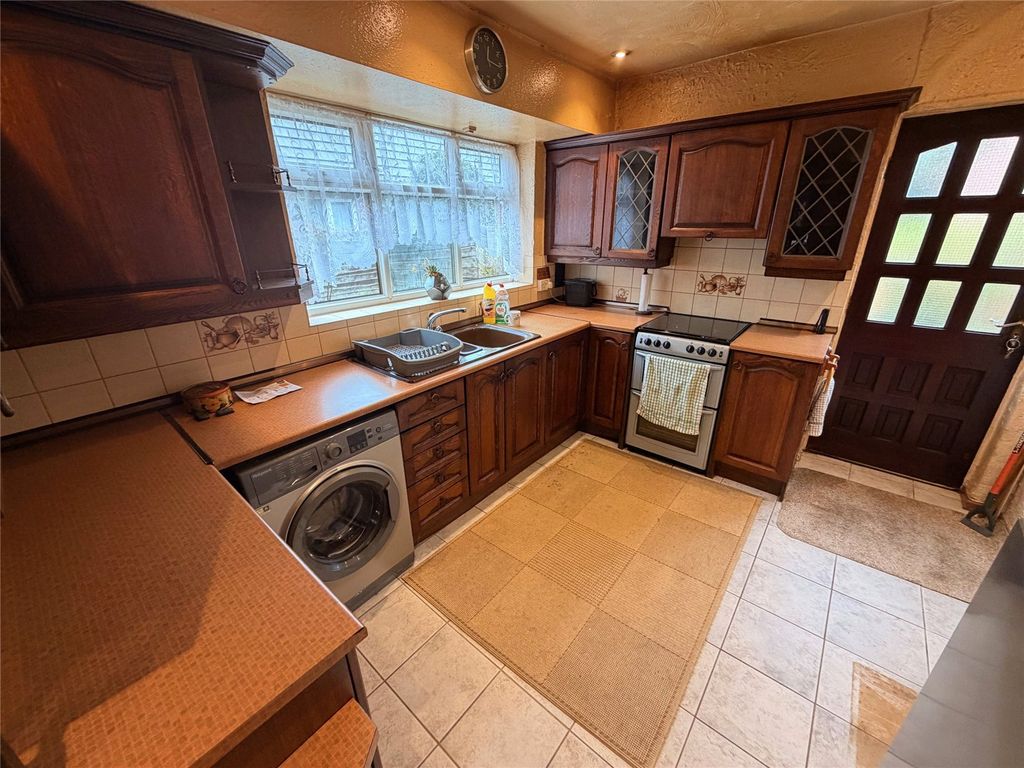 Property photo 2 of 19 Picture No. 31