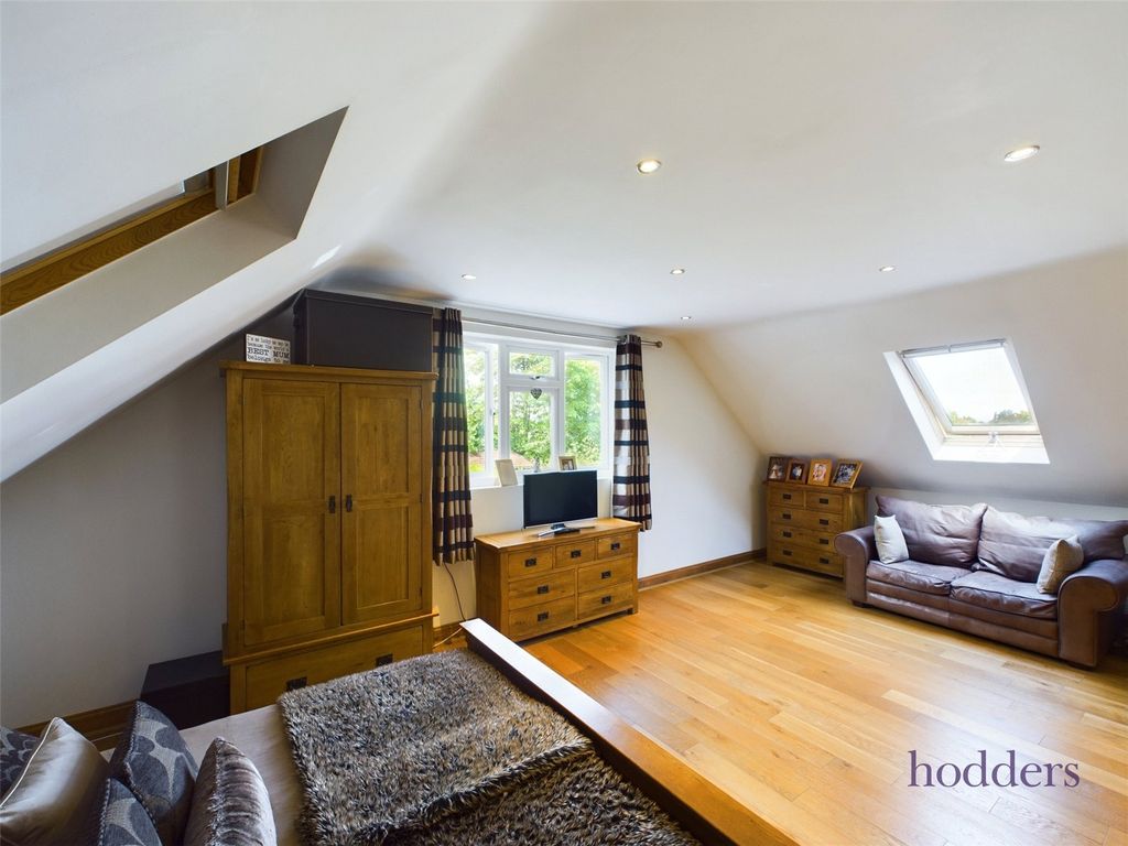 Property photo 3 of 35 Picture No. 34