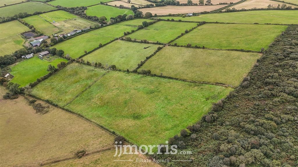 Property photo 2 of 4 F316B182-7C53-4F9F-B1Ec-B59E9047A951.Jpeg