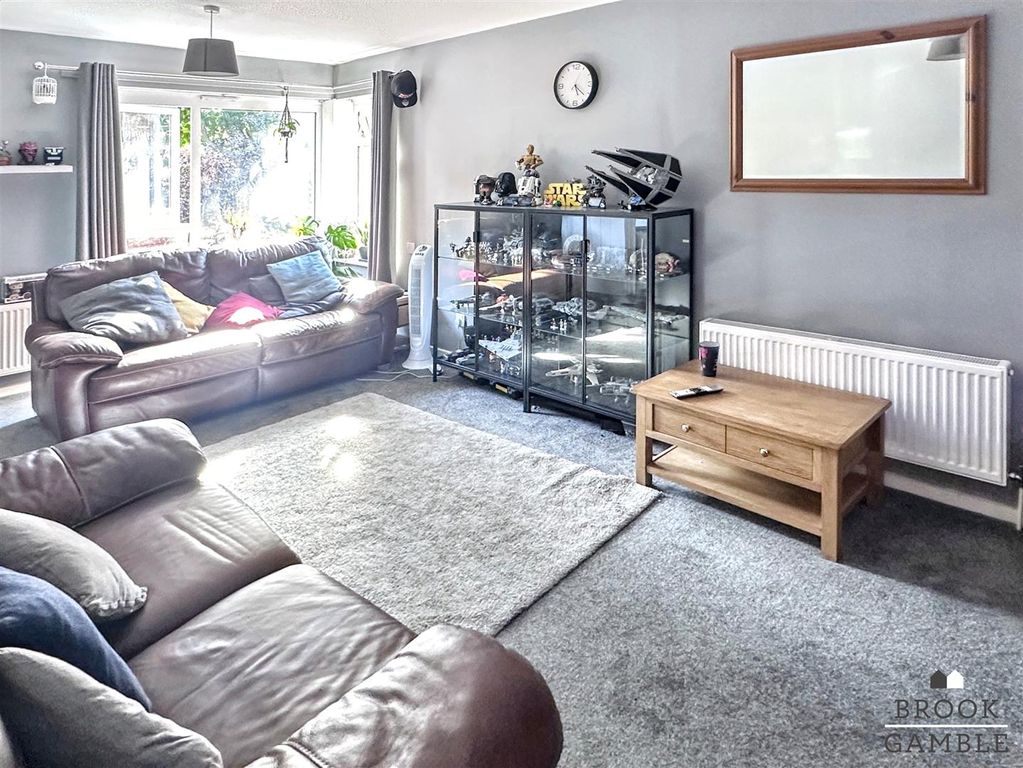 Property photo 2 of 13 01323 438506