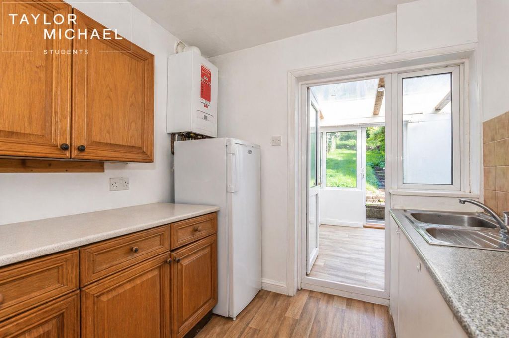 Property photo 2 of 13 Kitchen