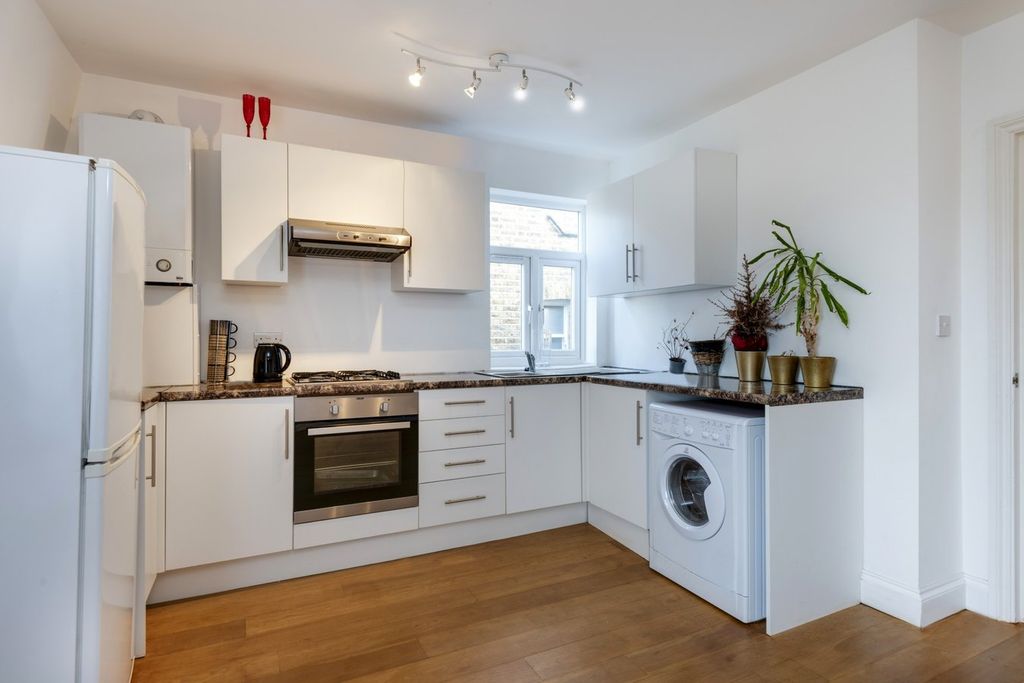 Property photo 2 of 25