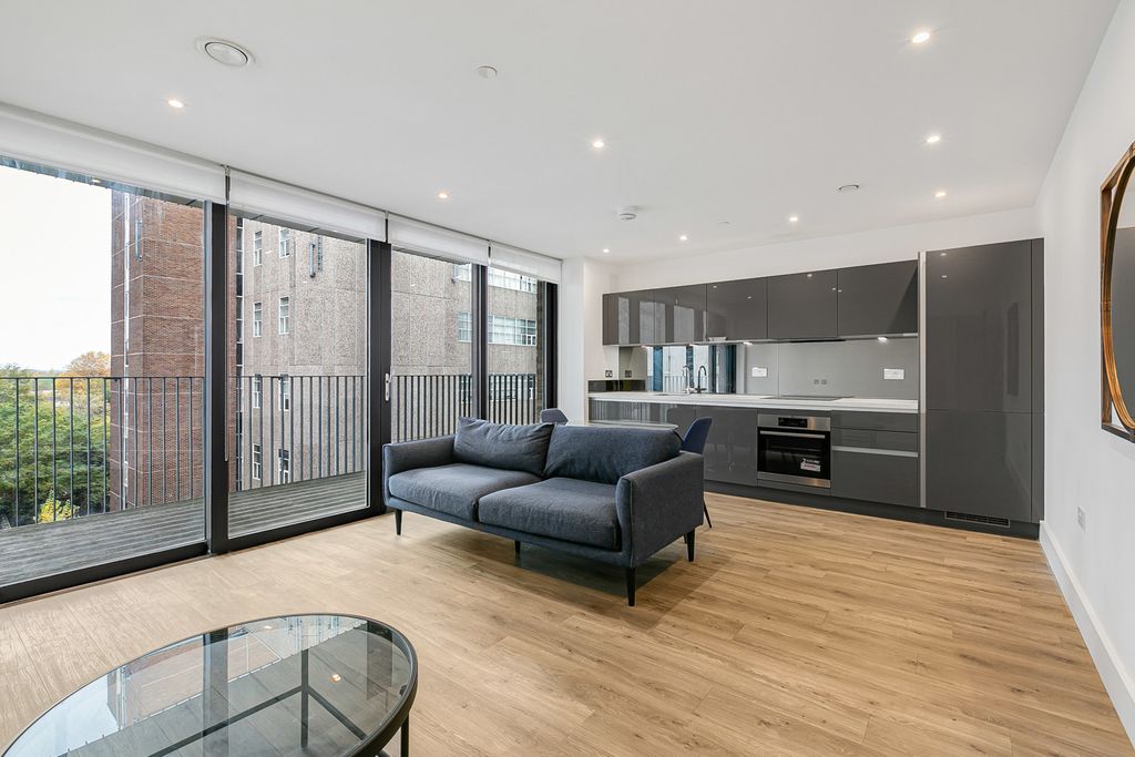 Property photo 2 of 13 Reception Room