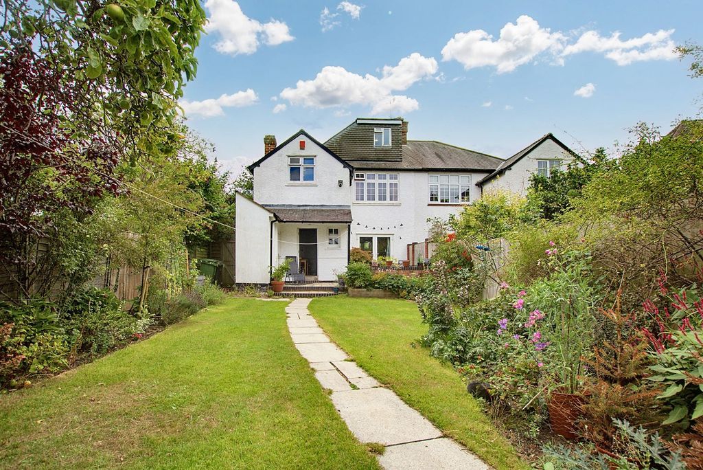 Property photo 1 of 28