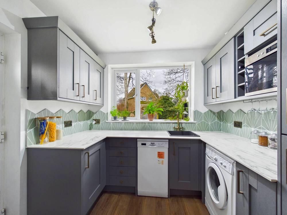 Property photo 3 of 13 Kitchen