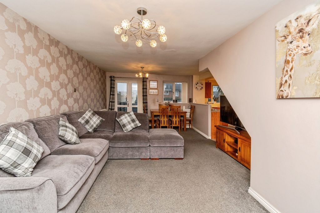 Property photo 3 of 20 Pbox-Img.Jpg