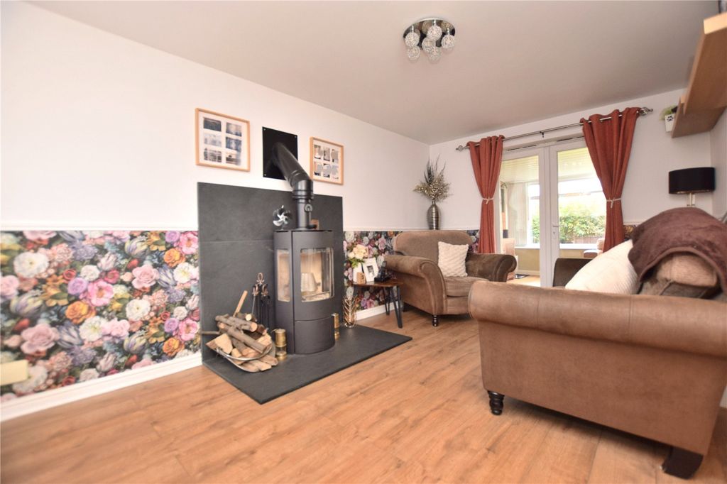 Property photo 2 of 17 Picture No. 08