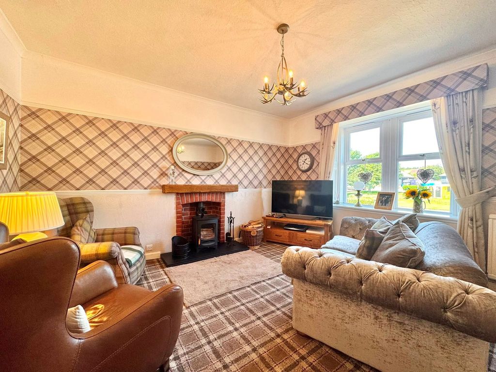 Property photo 2 of 30