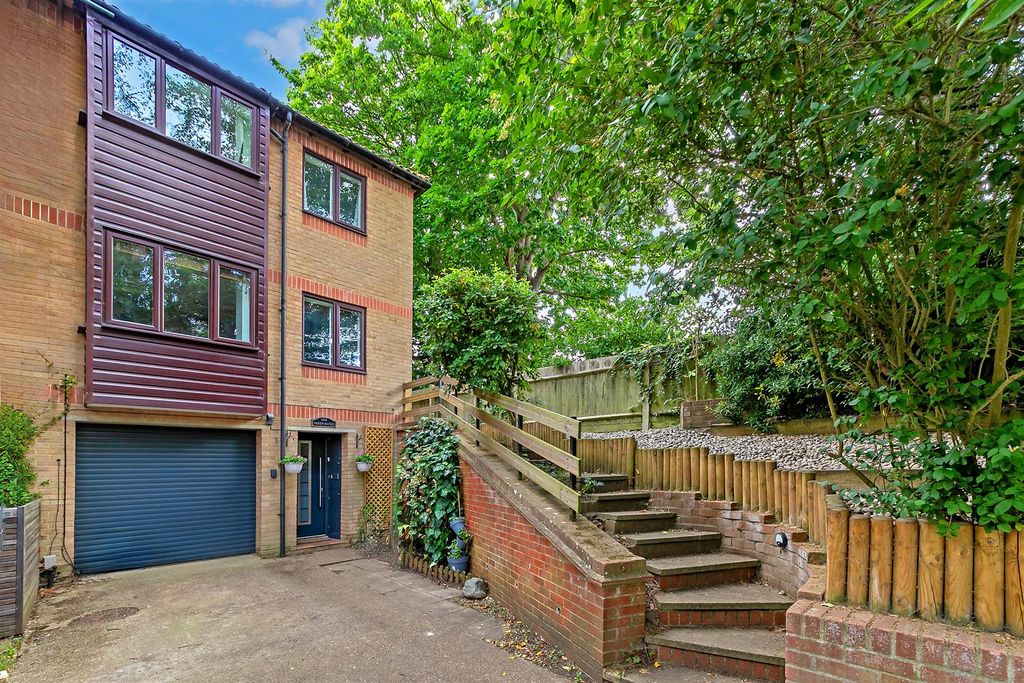 Property photo 1 of 21 1Greenbanks-1.Jpg