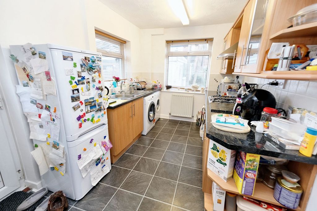 Property photo 3 of 23