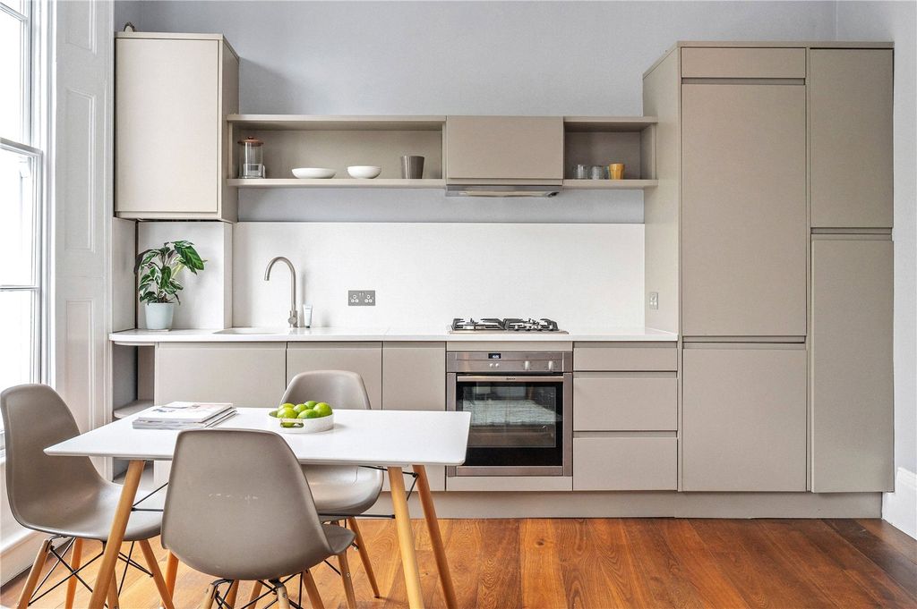 Property photo 2 of 9 Kitchen/ Reception