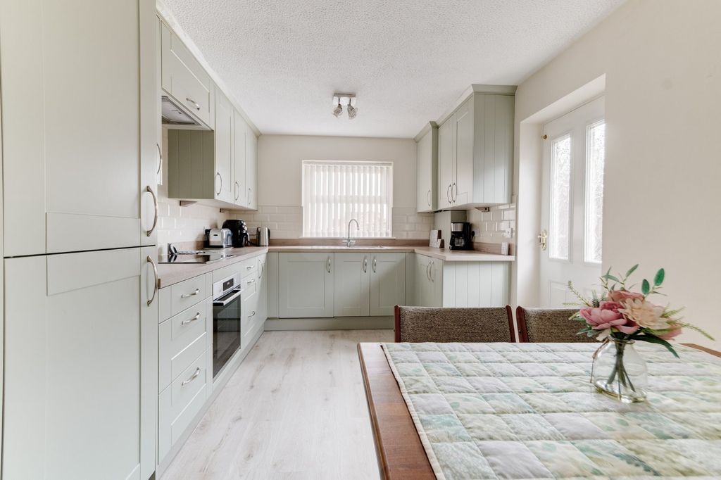 Property photo 3 of 15 Picture No. 07