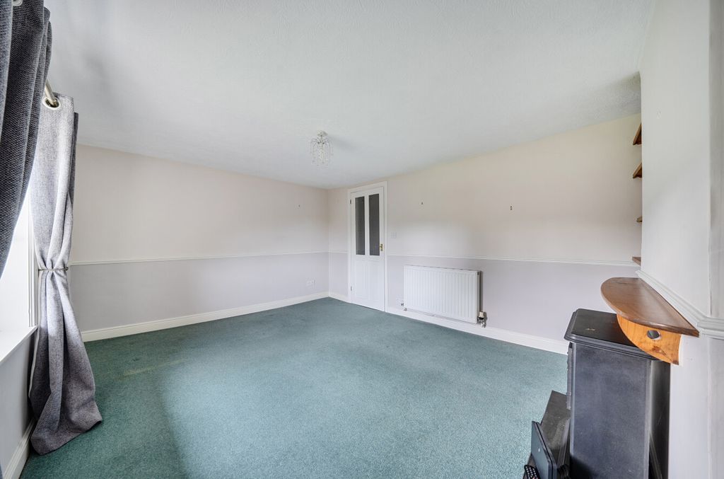 Property photo 3 of 17 1395447-3-695d184...