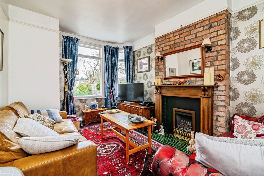 Property photo 2 of 32 Pbox-Img.Jpg